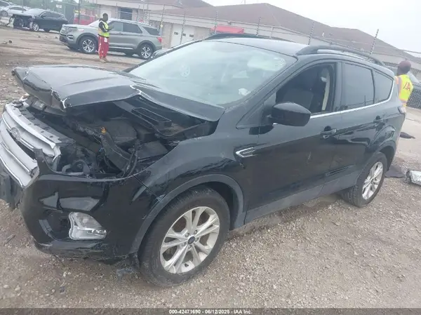 1FMCU0GD4JUB90420 2018 FORD ESCAPE - Image 2