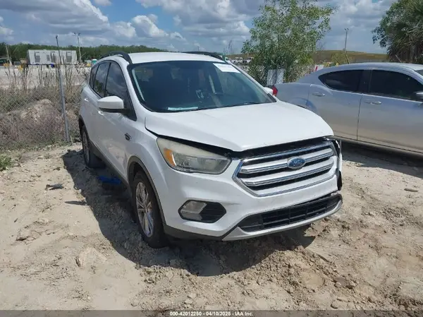 1FMCU0GD4JUB96962 2018 FORD ESCAPE - Image 1