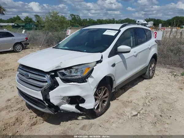 1FMCU0GD4JUB96962 2018 FORD ESCAPE - Image 2