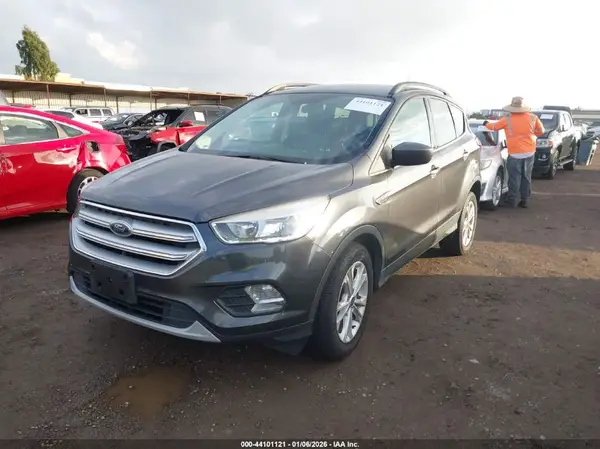 1FMCU0GD4JUC19382 2018 FORD ESCAPE - Image 2