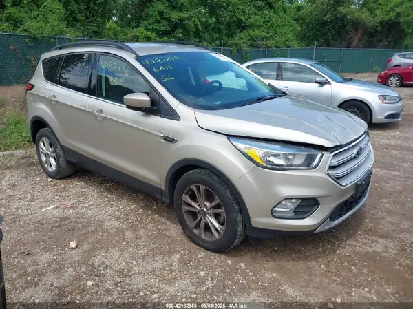 1FMCU0GD4JUC45125 2018 FORD ESCAPE - Image 1