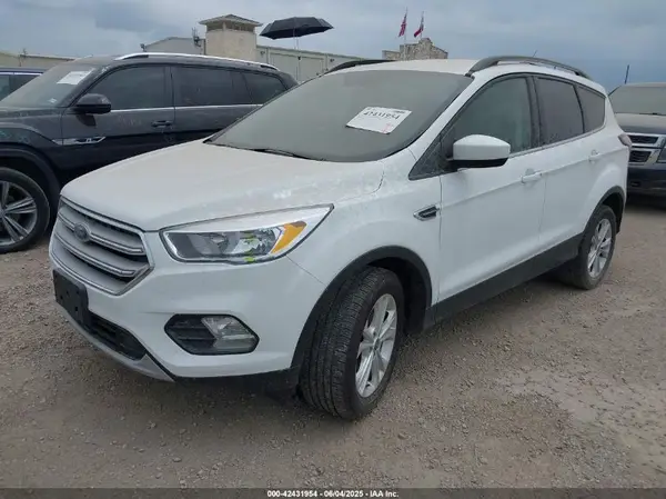 1FMCU0GD4JUC63057 2018 FORD ESCAPE - Image 2