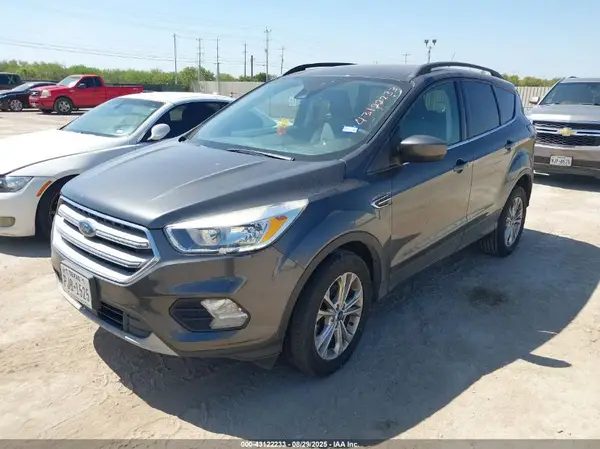 1FMCU0GD4JUD07557 2018 FORD ESCAPE - Image 2