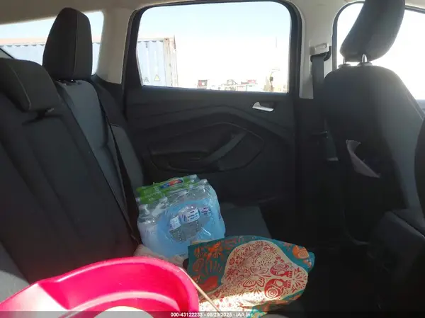 1FMCU0GD4JUD07557 2018 FORD ESCAPE - Image 8
