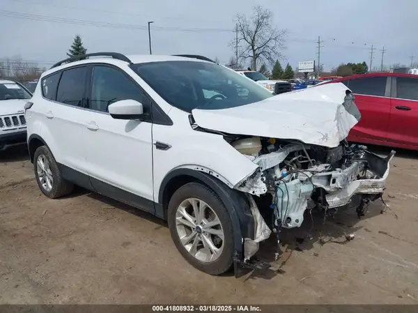 1FMCU0GD4JUD18798 2018 FORD ESCAPE - Image 1
