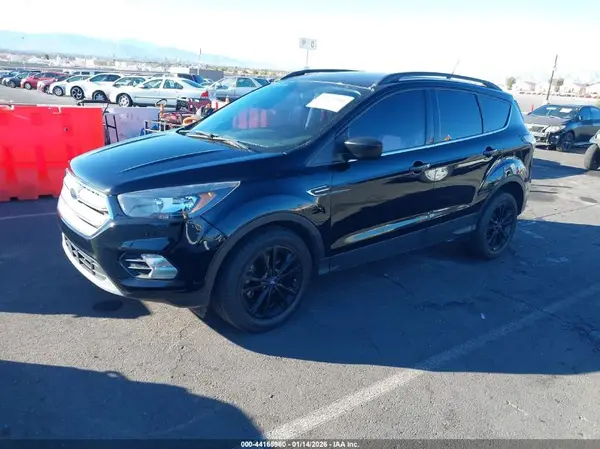 1FMCU0GD4JUD22026 2018 FORD ESCAPE - Image 2