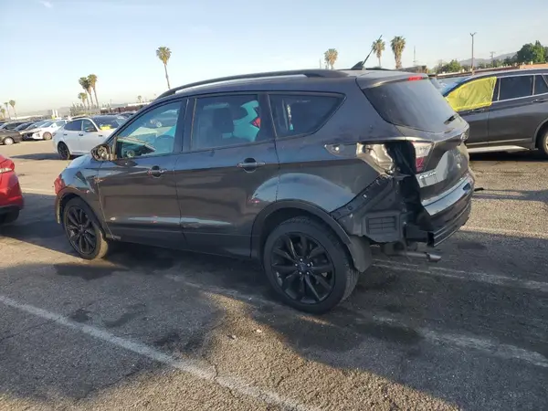 1FMCU0GD4JUD37545 2018 FORD ESCAPE - Image 2