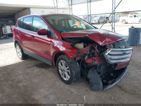 1FMCU0GD4KUA17658 2019 FORD ESCAPE - Image 1