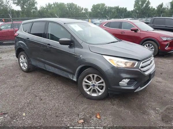 1FMCU0GD4KUA33858 2019 FORD ESCAPE - Image 1