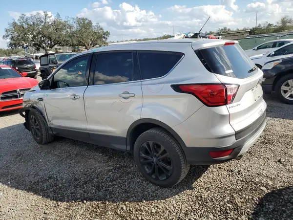1FMCU0GD4KUA90156 2019 FORD ESCAPE - Image 2