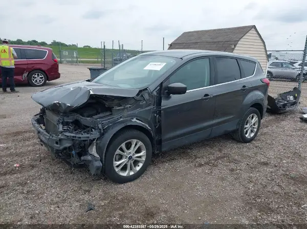 1FMCU0GD4KUA92490 2019 FORD ESCAPE - Image 2