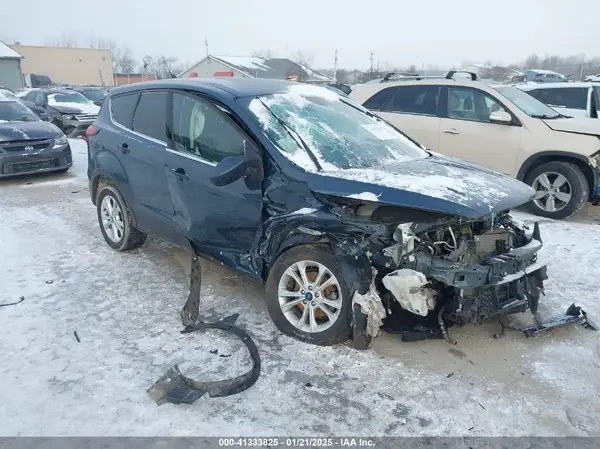 1FMCU0GD4KUA98130 2019 FORD ESCAPE - Image 1