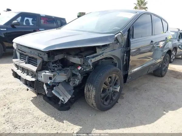 1FMCU0GD4KUB05626 2019 FORD ESCAPE - Image 2