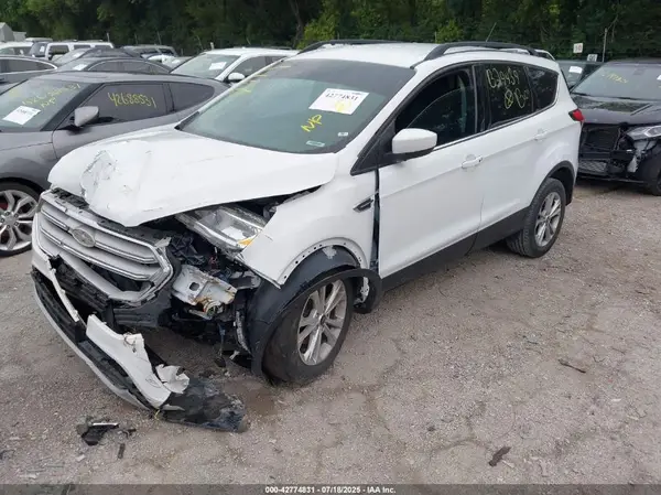 1FMCU0GD4KUB29439 2019 FORD ESCAPE - Image 2