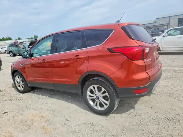 1FMCU0GD4KUB66961 2019 FORD ESCAPE - Image 2