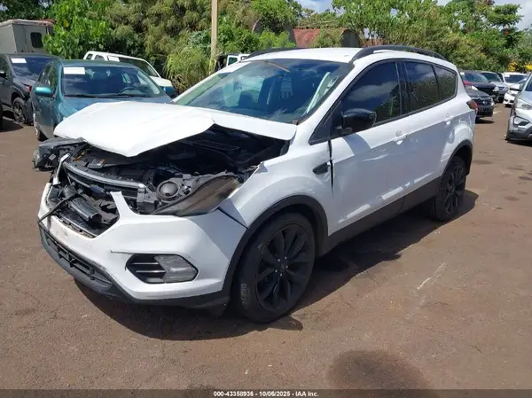 1FMCU0GD4KUC05421 2019 FORD ESCAPE - Image 2