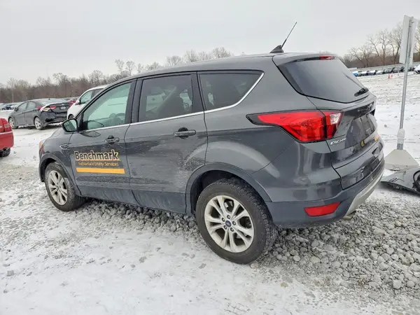 1FMCU0GD4KUC21067 2019 FORD ESCAPE - Image 2