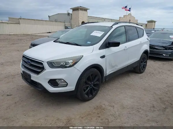 1FMCU0GD5HUA13448 2017 FORD ESCAPE - Image 2