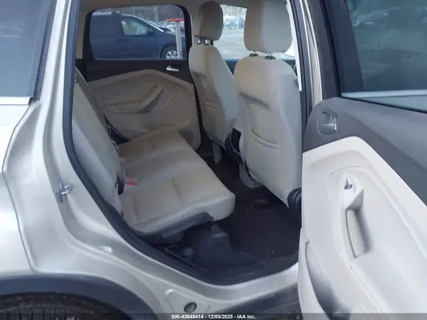 1FMCU0GD5HUA58910 2017 FORD ESCAPE - Image 8