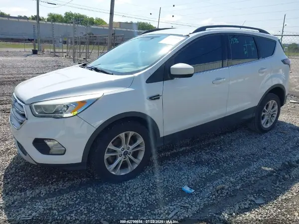 1FMCU0GD5HUA60110 2017 FORD ESCAPE - Image 2