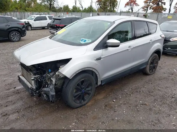 1FMCU0GD5HUA74380 2017 FORD ESCAPE - Image 2