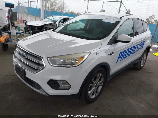 1FMCU0GD5HUA95861 2017 FORD ESCAPE - Image 2