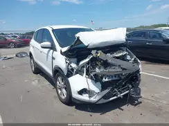 1FMCU0GD5HUB03800 2017 FORD ESCAPE