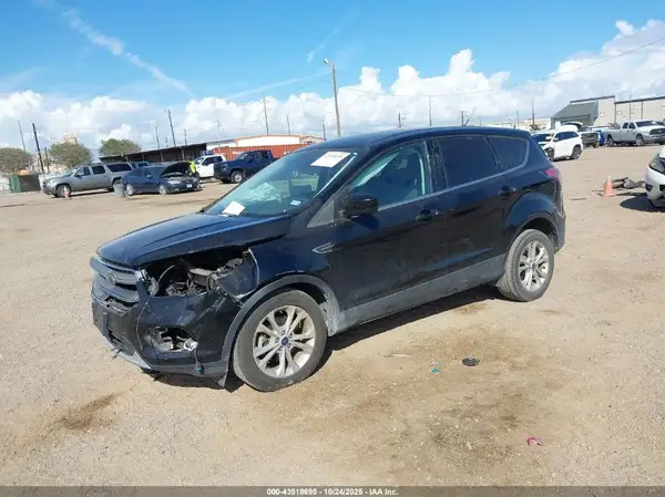 1FMCU0GD5HUB15171 2017 FORD ESCAPE - Image 2