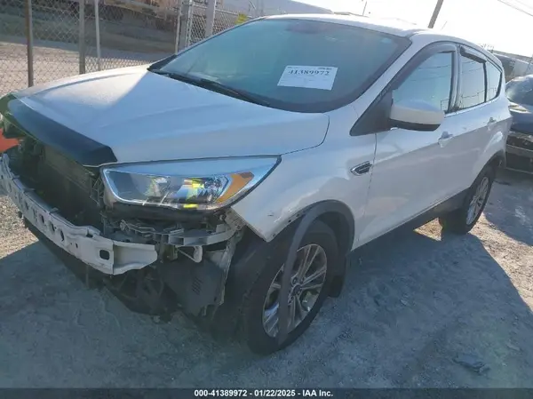 1FMCU0GD5HUB35744 2017 FORD ESCAPE - Image 2