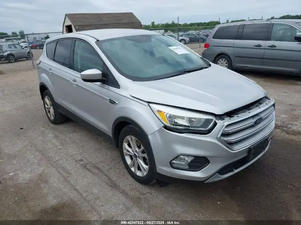 1FMCU0GD5HUB40846 2017 FORD ESCAPE - Image 1