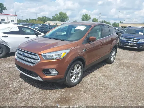 1FMCU0GD5HUB58635 2017 FORD ESCAPE - Image 2