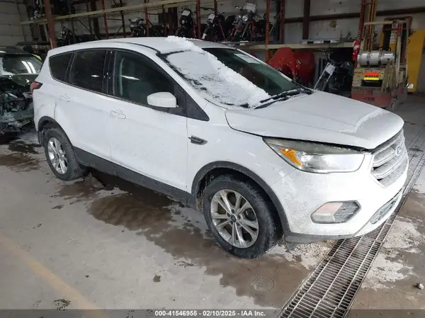 1FMCU0GD5HUB78724 2017 FORD ESCAPE - Image 1