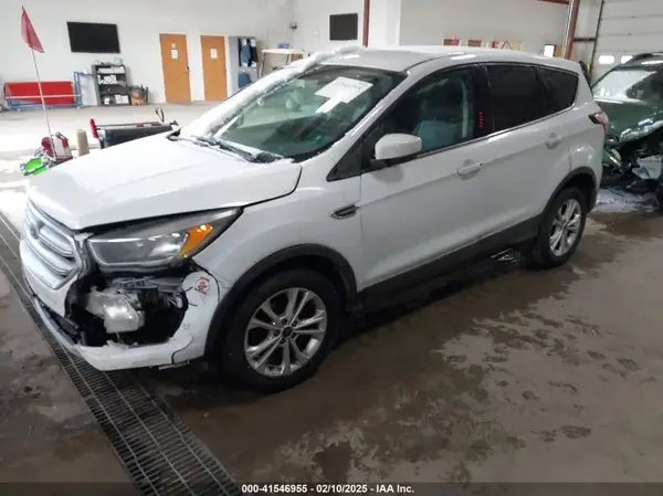 1FMCU0GD5HUB78724 2017 FORD ESCAPE - Image 2