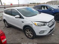 1FMCU0GD5HUC00303 2017 FORD ESCAPE
