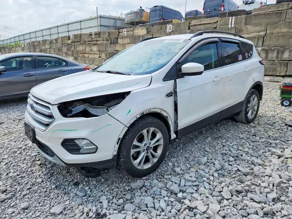 1FMCU0GD5HUC08742 2017 FORD ESCAPE - Image 1
