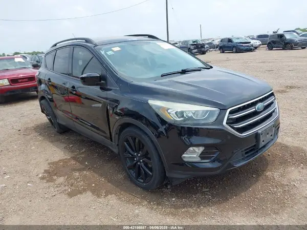 1FMCU0GD5HUC10507 2017 FORD ESCAPE - Image 1