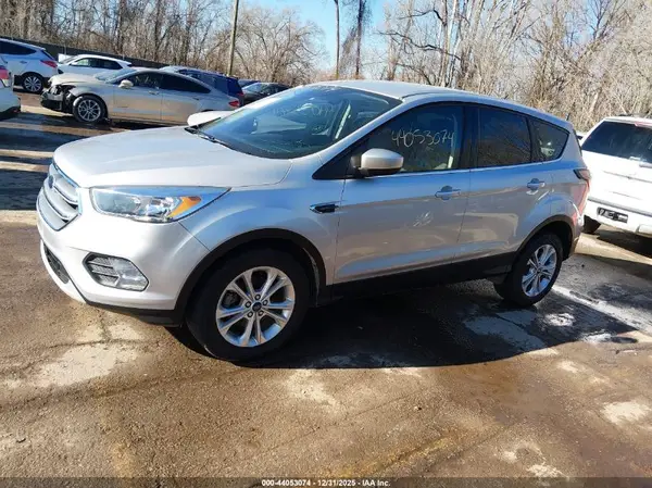 1FMCU0GD5HUC10524 2017 FORD ESCAPE - Image 2
