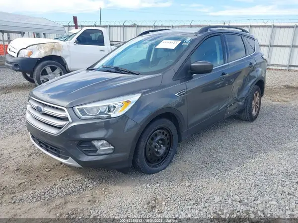 1FMCU0GD5HUC18252 2017 FORD ESCAPE - Image 2