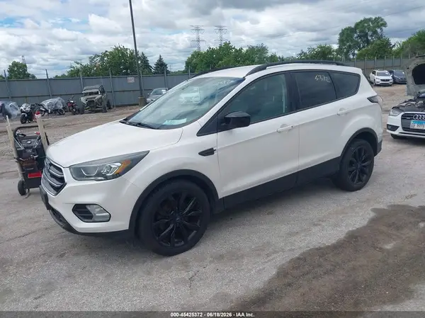 1FMCU0GD5HUC23113 2017 FORD ESCAPE - Image 2