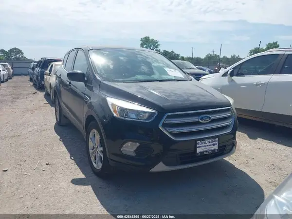 1FMCU0GD5HUC23337 2017 FORD ESCAPE - Image 1