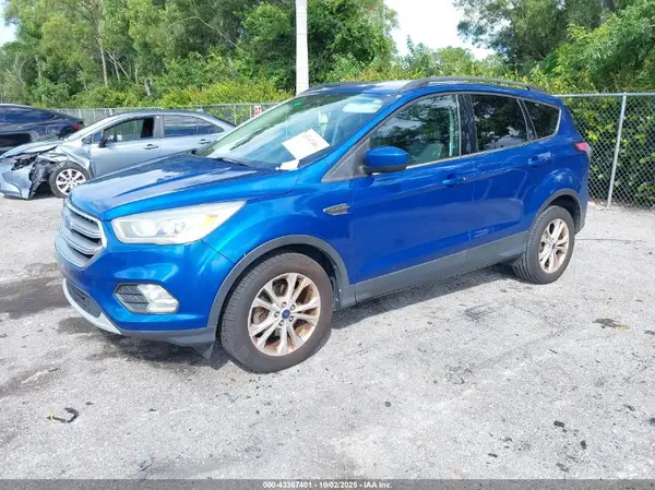 1FMCU0GD5HUC43782 2017 FORD ESCAPE - Image 2