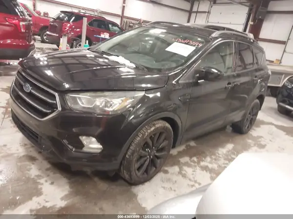 1FMCU0GD5HUC47038 2017 FORD ESCAPE - Image 2