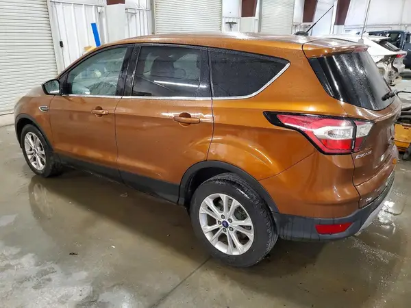 1FMCU0GD5HUC81867 2017 FORD ESCAPE - Image 2