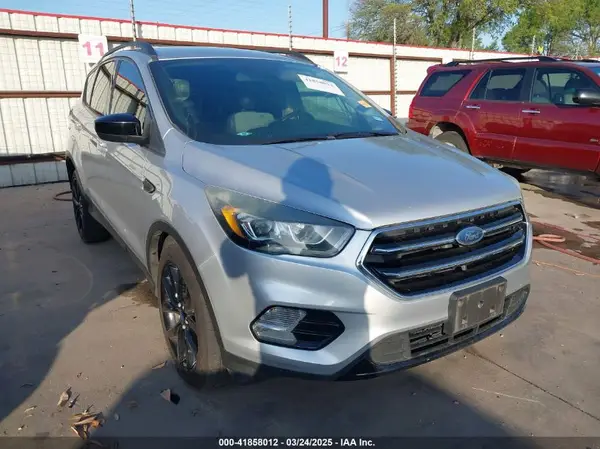 1FMCU0GD5HUC87152 2017 FORD ESCAPE - Image 1