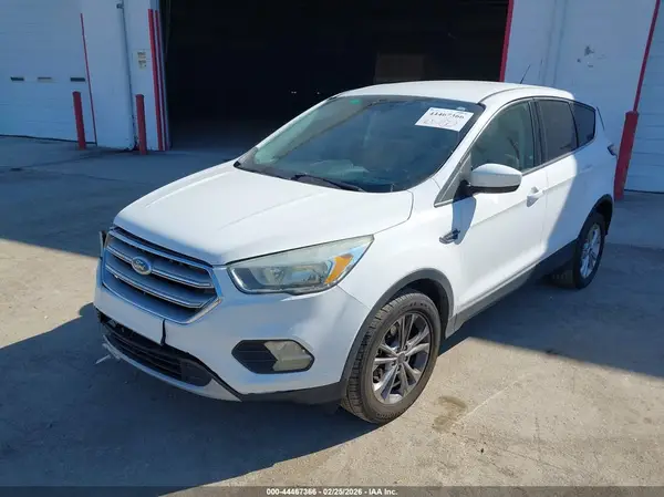 1FMCU0GD5HUC93145 2017 FORD ESCAPE - Image 2