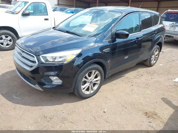 1FMCU0GD5HUC98331 2017 FORD ESCAPE - Image 2