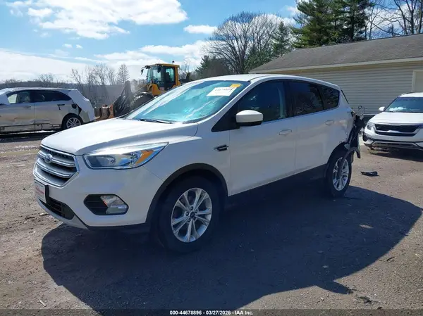 1FMCU0GD5HUD37175 2017 FORD ESCAPE - Image 2