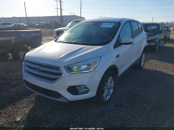 1FMCU0GD5HUD91026 2017 FORD ESCAPE - Image 2