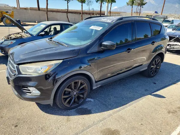 1FMCU0GD5HUD93777 2017 FORD ESCAPE - Image 1