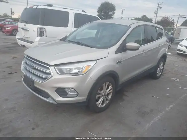 1FMCU0GD5HUE01022 2017 FORD ESCAPE - Image 2